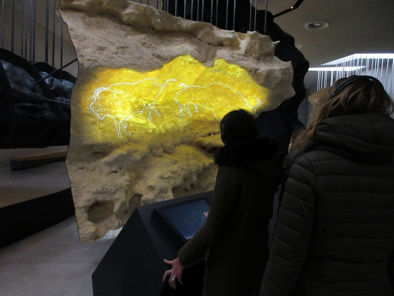 Lascaux 4, projection de l'image des peintures