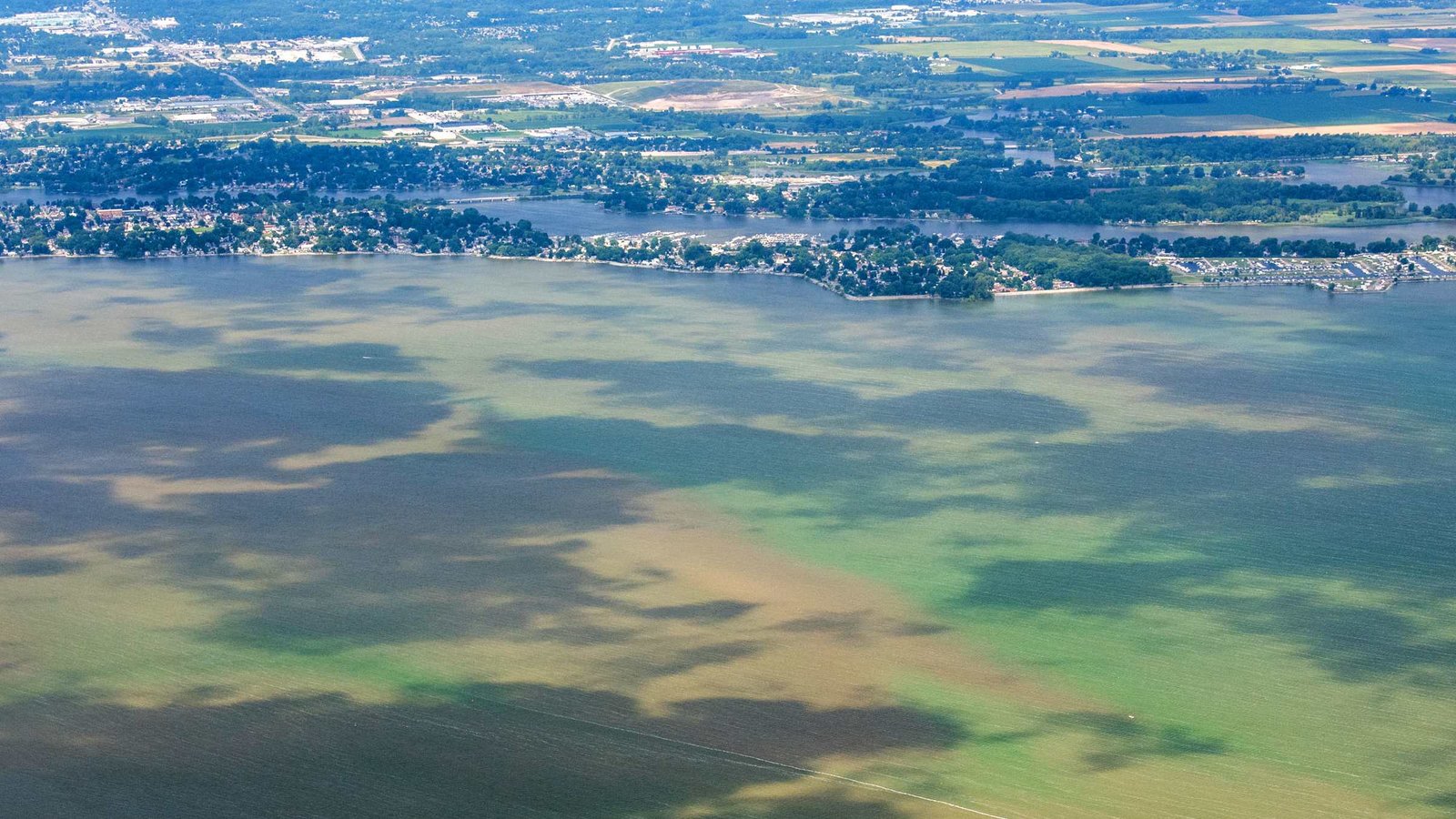 algues-lacErie-Ohio-NASA