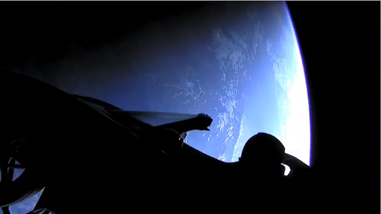 SpaceX-Tesla-orbite