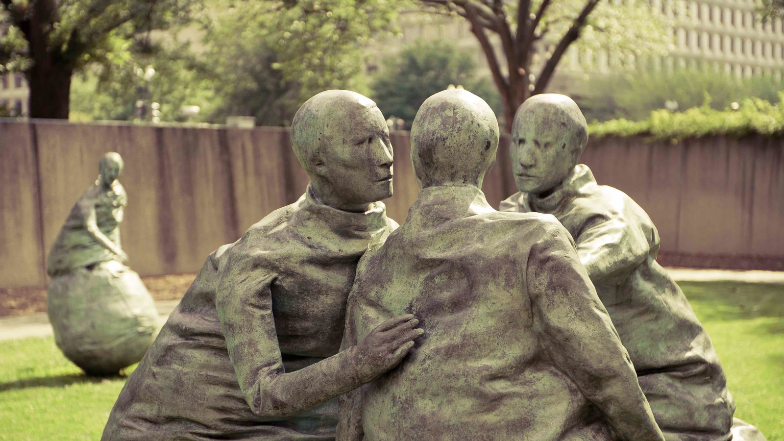 discussion-sculpture