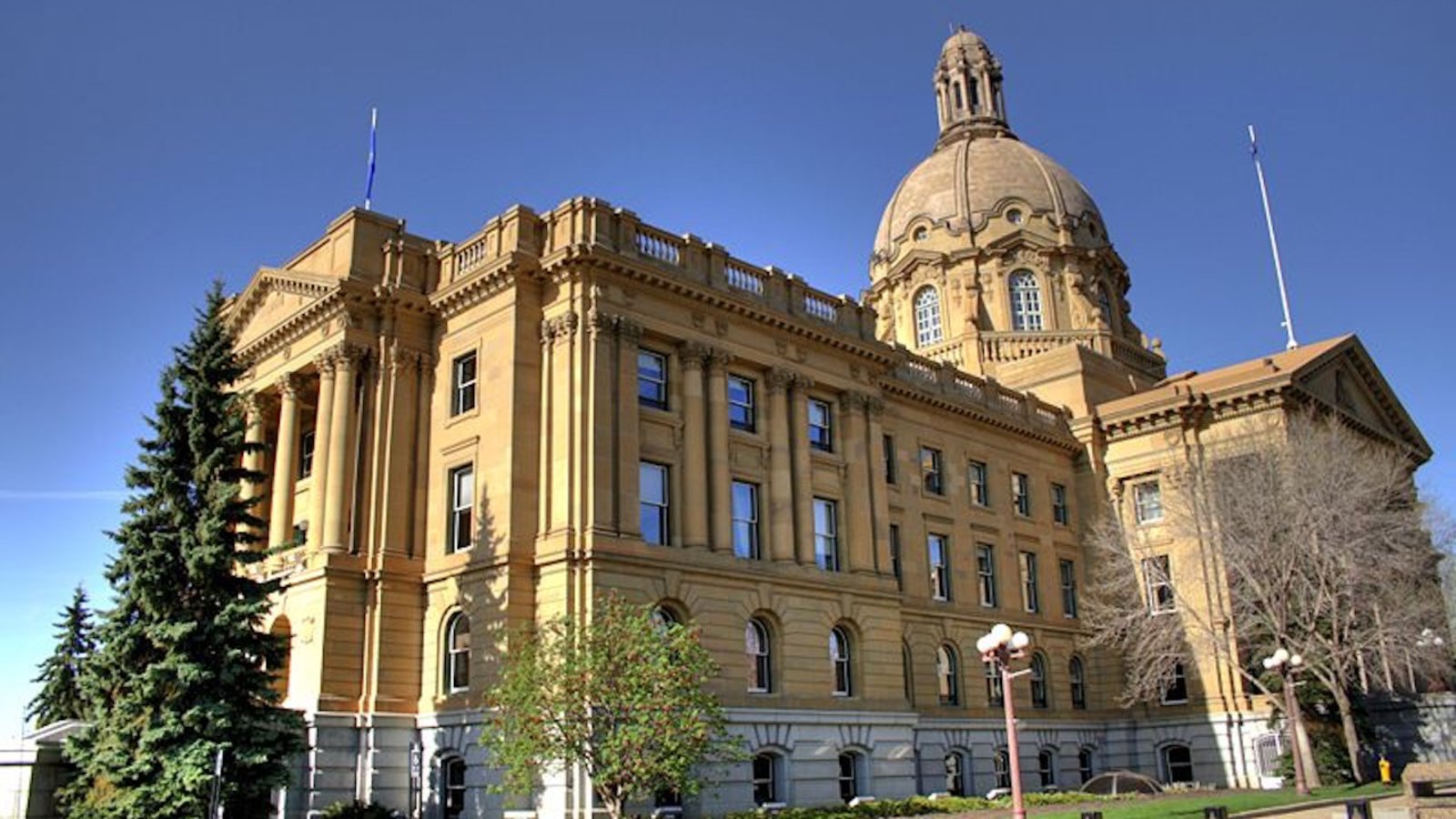 Alberta-parlement.jpg