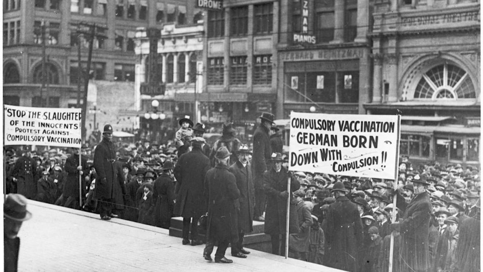 vaccin-manif-Toronto-1919.jpg