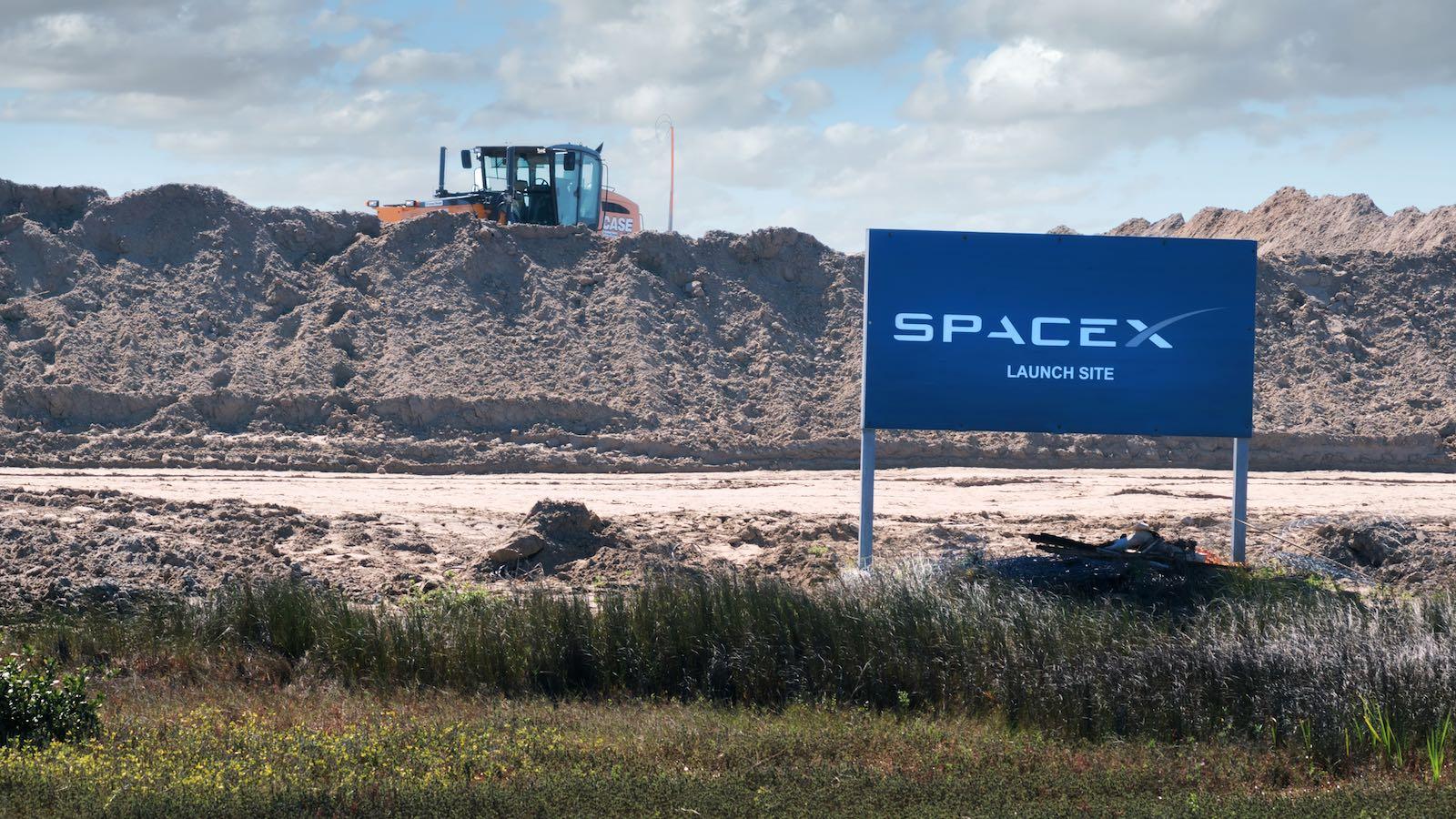 SpaceX-construction-Texas2019.jpg
