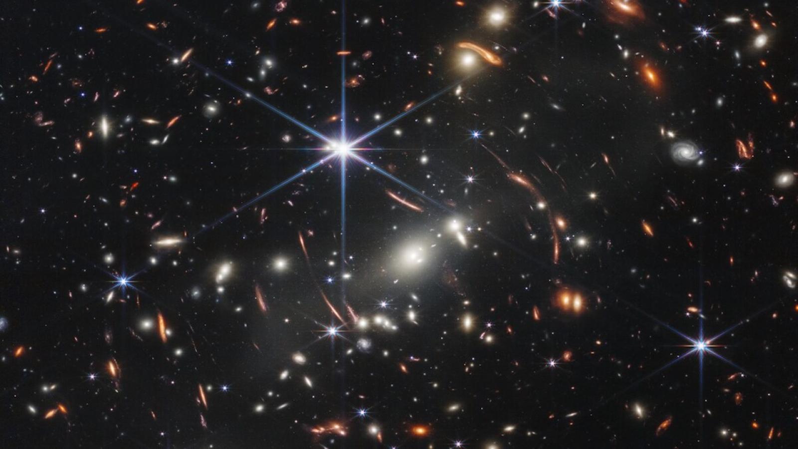 Galaxies-JWST-champ-profond.jpg