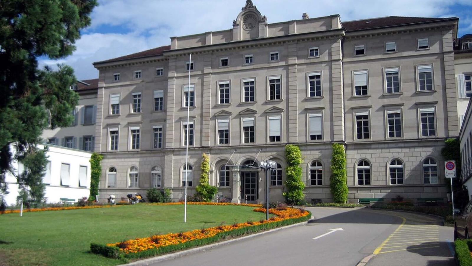 Clinique psychiatrique universitaire de Zurich.jpg