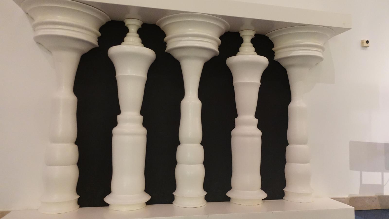 &OElig;uvre expos&eacute;e au Pavillon de la Connaissance, Lisbonne, Portugal.jpg