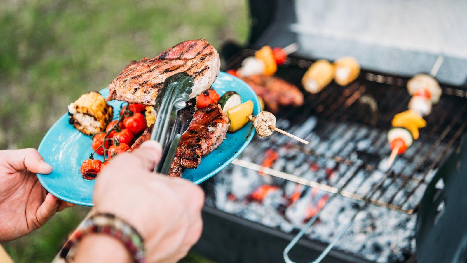 barbecue-viande-legumes.jpg