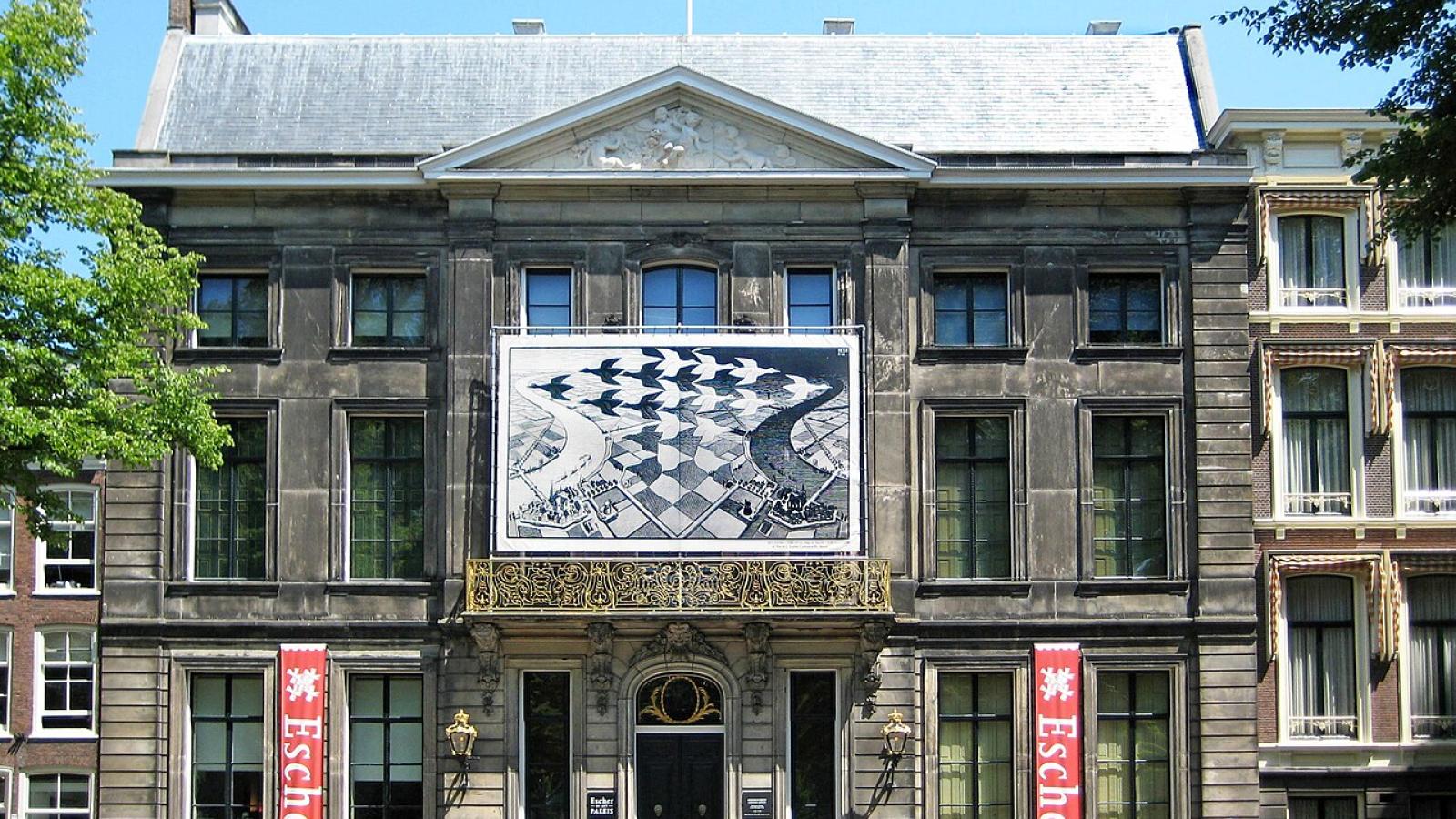 Mus&eacute;e Escher.jpg