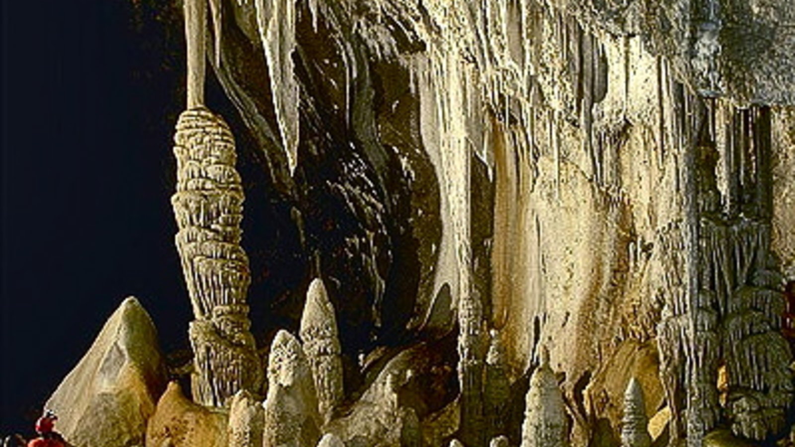 399px-lechuguilla_cave_pearlsian_gulf.jpg