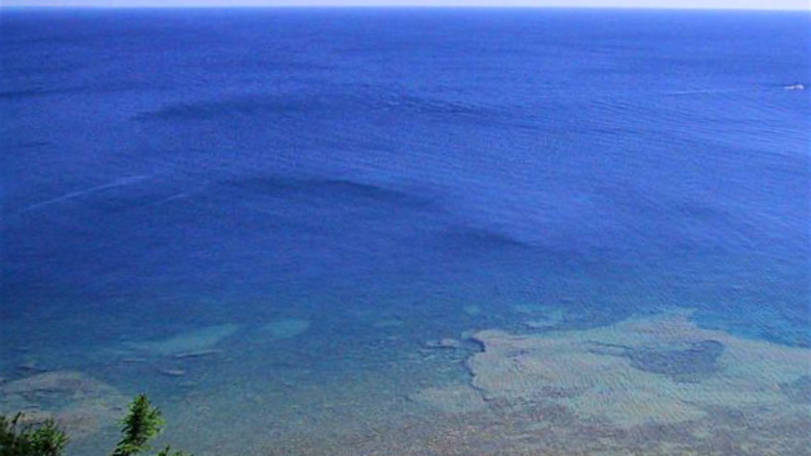 800px-Lake_Huron.jpg