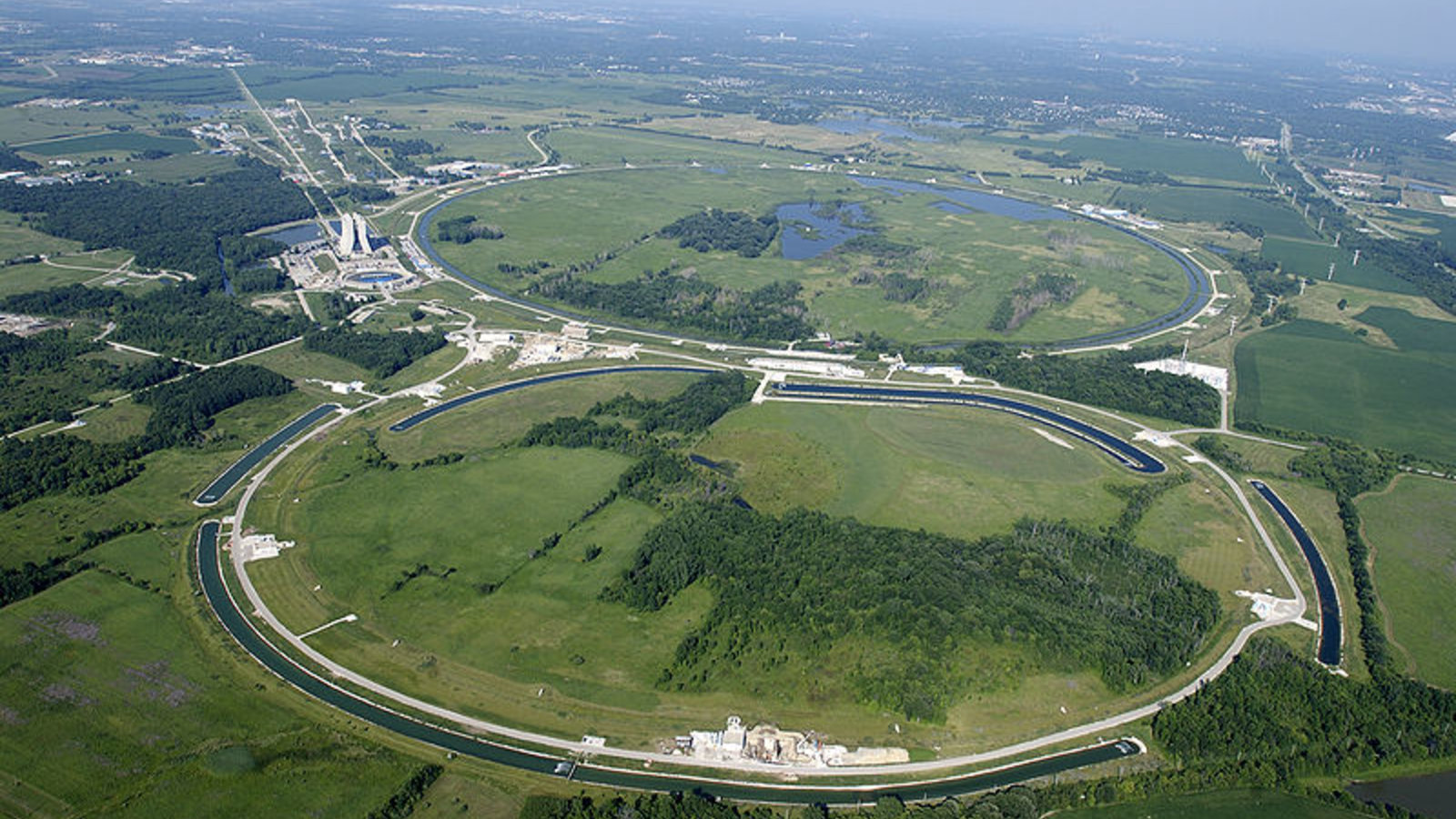 800px-fermilab.jpg