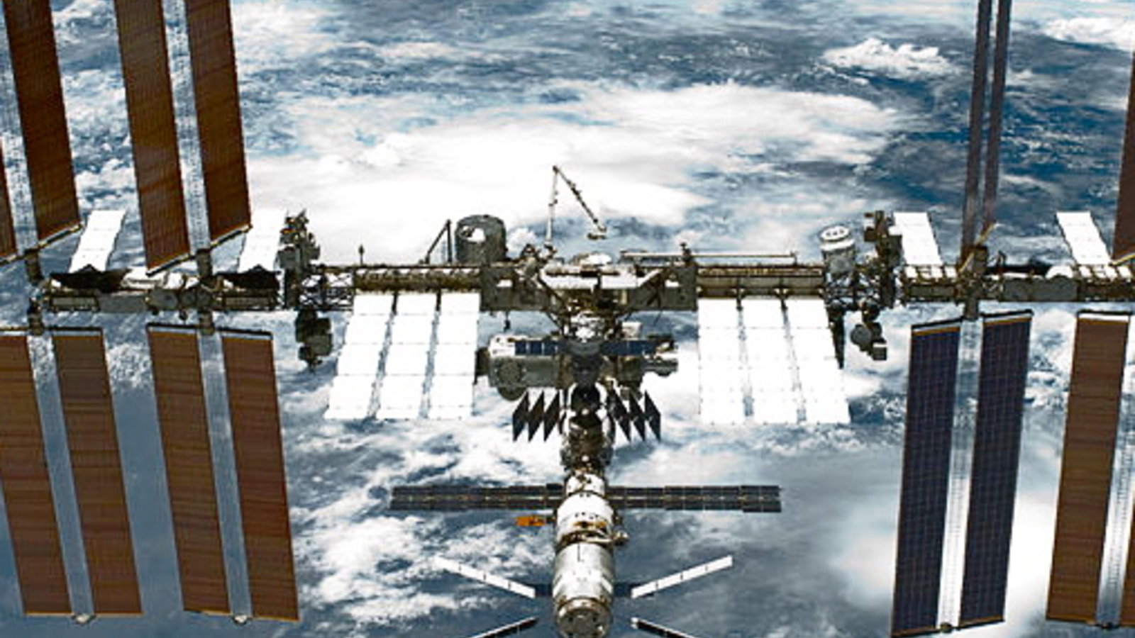800px-sts-134_international_space_station_after_undocking.jpg
