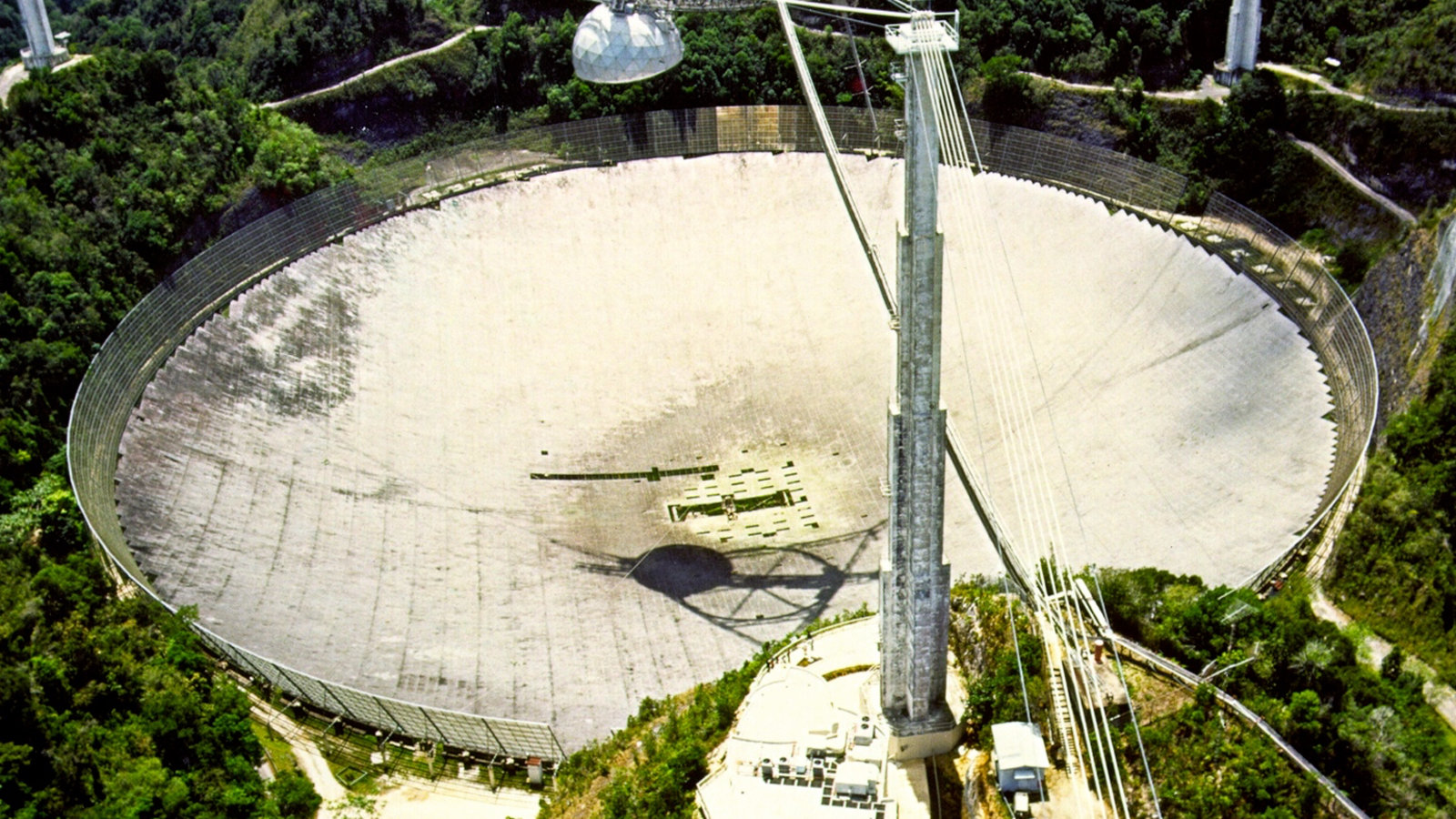 arecibo_observatory_aerial_view.jpg