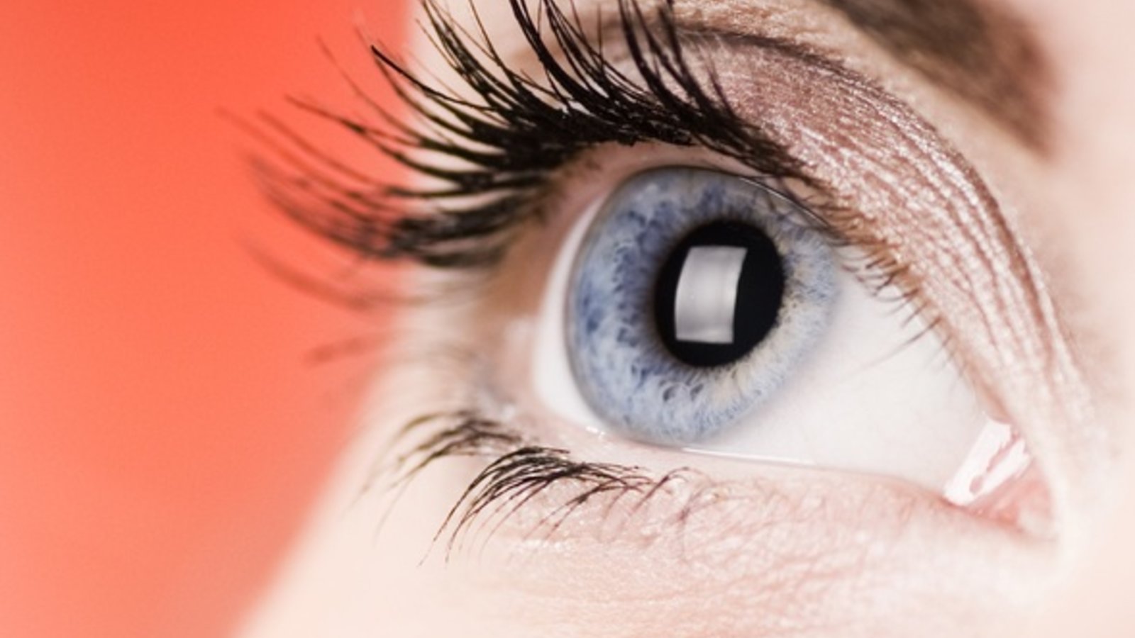 dt_blue-eye.jpg