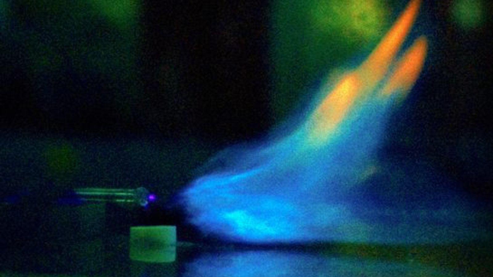electric-fire-extinguisher_33817_600x450.jpg