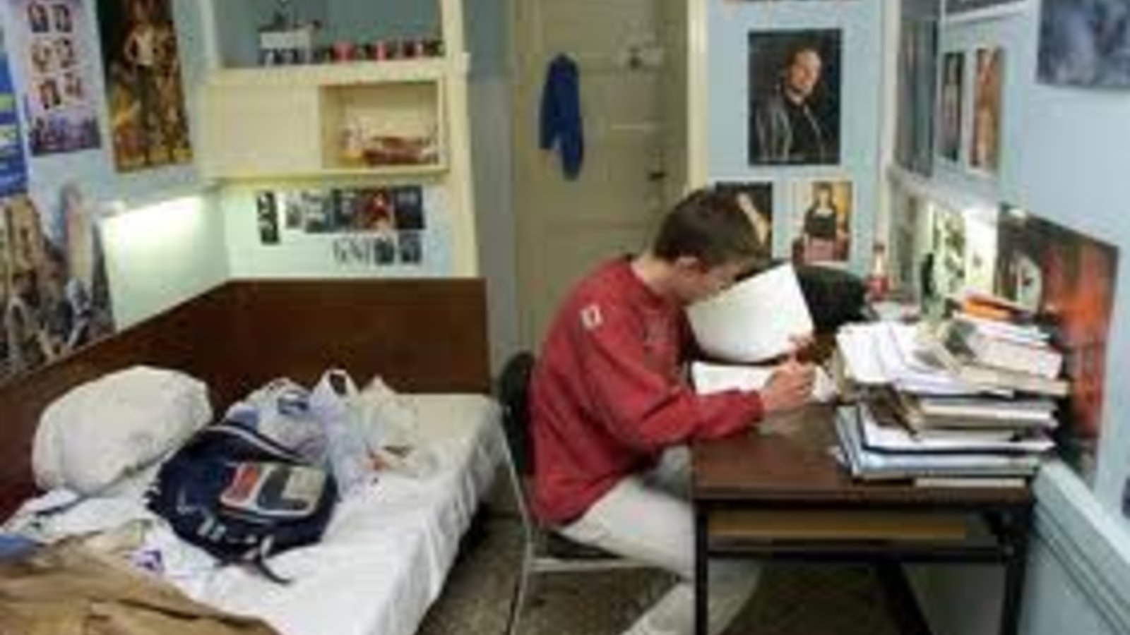 etudiant_chambre_universitejpg.jpg