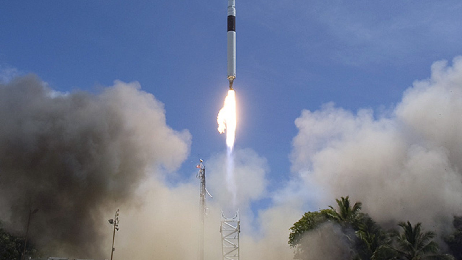 f004_liftoff.jpg