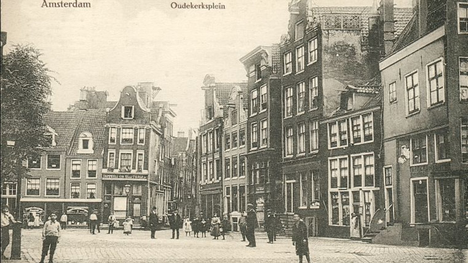 netherlands-amsterdam-oudekerksplein.BMP_.jpg