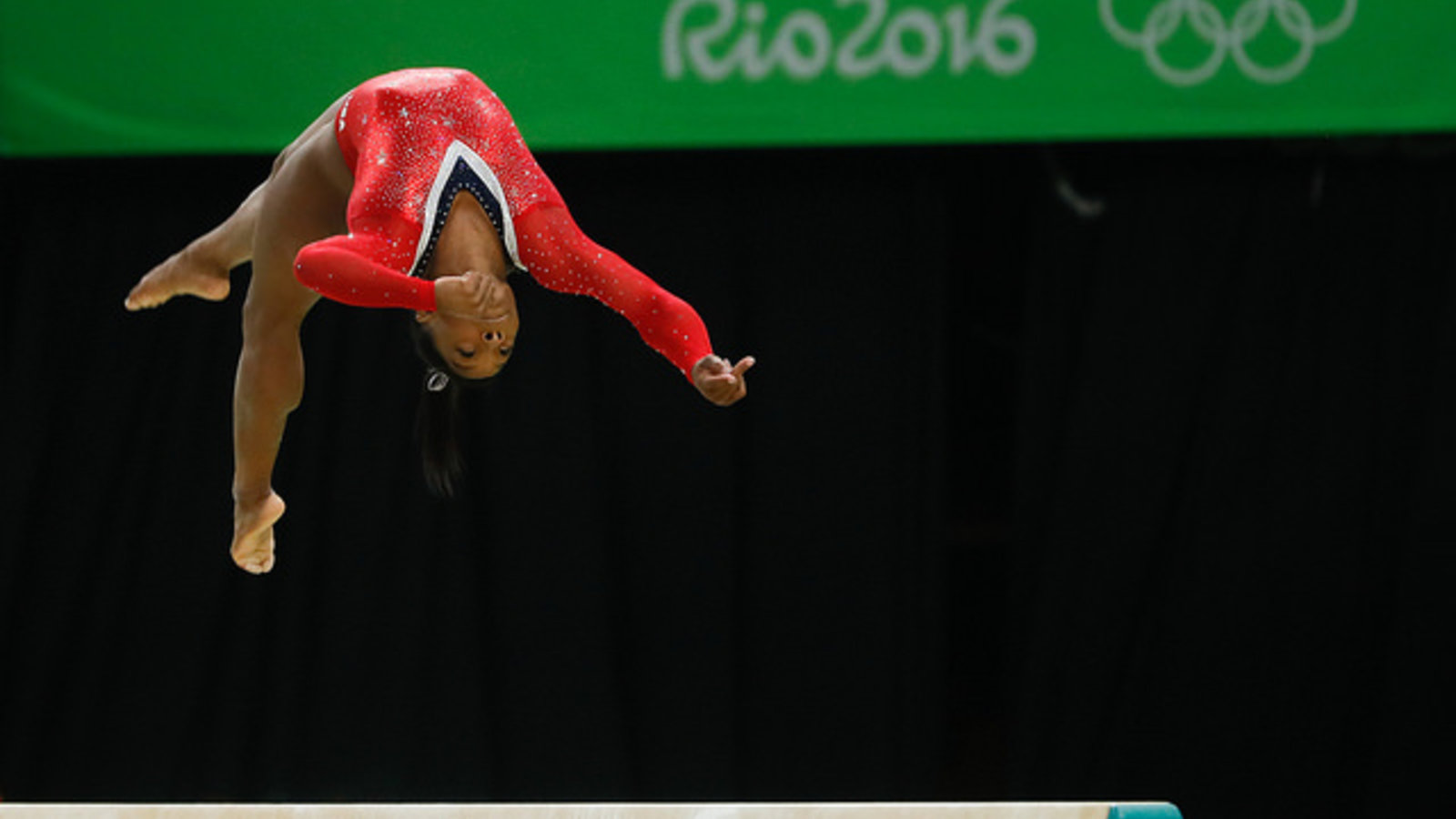 simones_byles_aux_jeux_olympiques_-_gymnastique.jpg