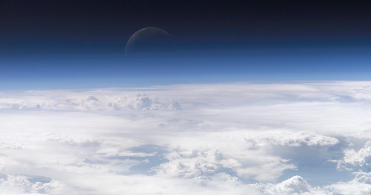 An atmosphere that traps twice the heat