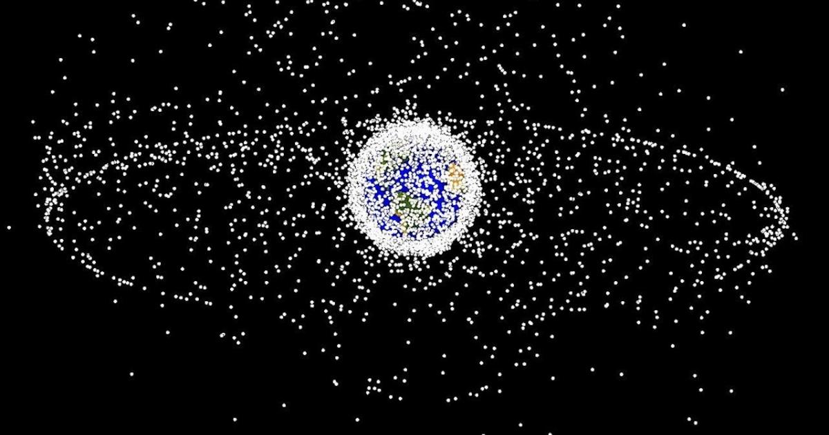 Russian satellite consisting of 100 pieces