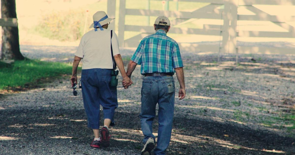 Espérance de vie plus longue pour les femmes: nature ou culture?