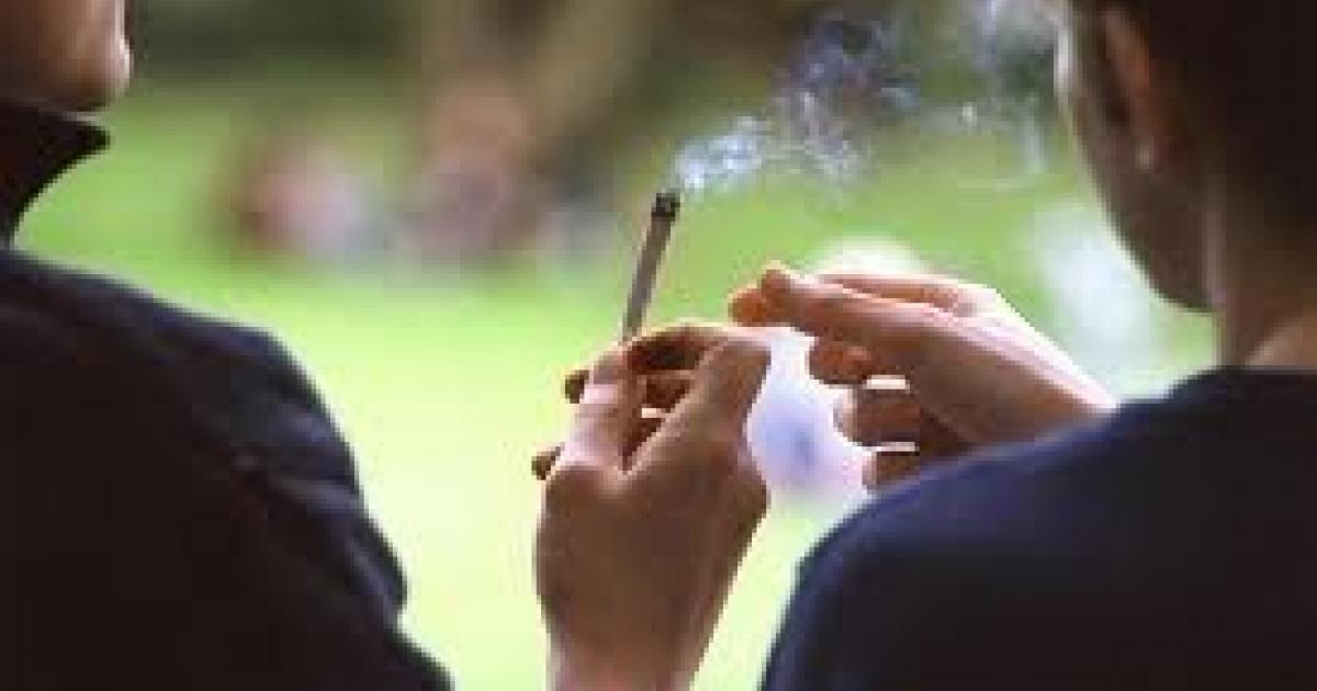 La popularité est un facteur de consommation de drogue à l’adolescence ...