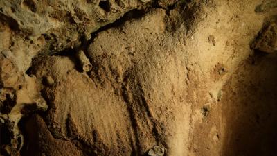 prehistoire-grotte-LaRoche-Coutard.jpg
