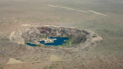 Semipalatinsk-cratere-nucleaire.jpeg