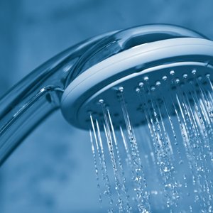 DDR douche 2 dreamstime_m_12103790 (1).jpg (377.53 Ko