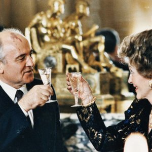 Nancy_Reagan_with_Mikhail_Gorbachev.jpg (229.84 Ko) 