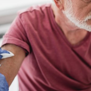 vaccin-vieux-coupe