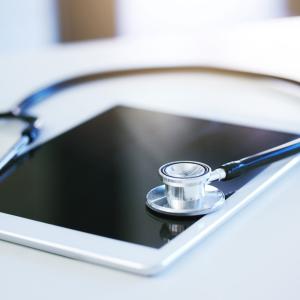 stethoscope-tablette.jpg