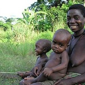 280px-dr_congo_pygmy_family.jpg