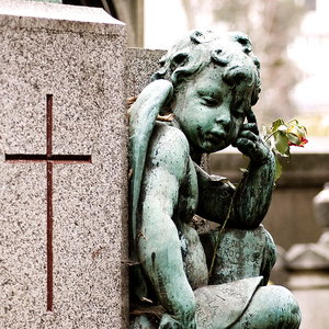 741px-pere_lachaise_detail.jpg