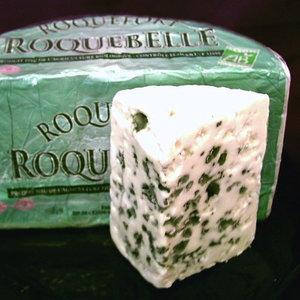 752px-roquefort_cheese.jpg