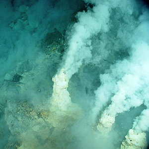 800px-eifuku_chimneys.jpg