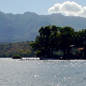 Nicaragua_lake.JPG