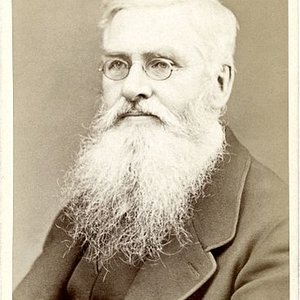 alfred_russel_wallace_-_bnf_domaine_public.jpg