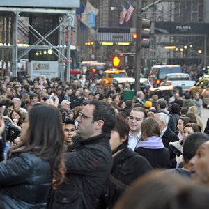 black_friday_at_the_apple_store_on_fifth_avenue_new_york_city_2011.jpg