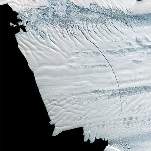 crack-in-pine-island-glacier_48232_600x450.jpg