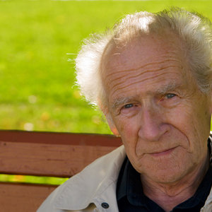 dt_oldman-pensive.jpg