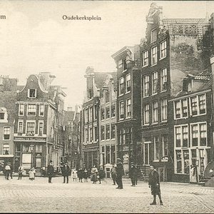 netherlands-amsterdam-oudekerksplein.BMP_.jpg
