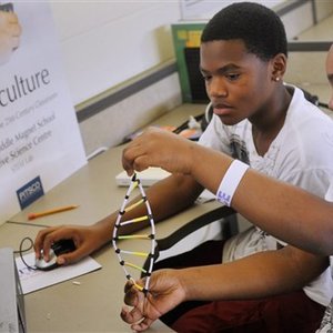 pc_120125_t24ed_jeunes-science_sn635.jpg