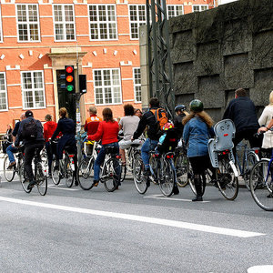 urbancycling_mikaelcolville-andersen_wc.jpg
