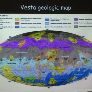 vesta_geologie.jpeg