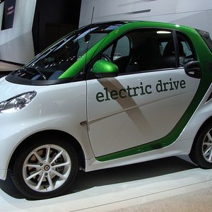 voiture_electrique_kirillborisenko_wc.jpg